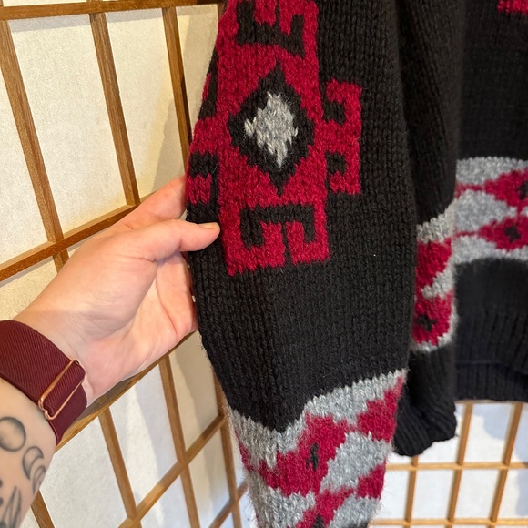 Hand Knit Navajo Print Cozy Sweater - Picture 4 of 9